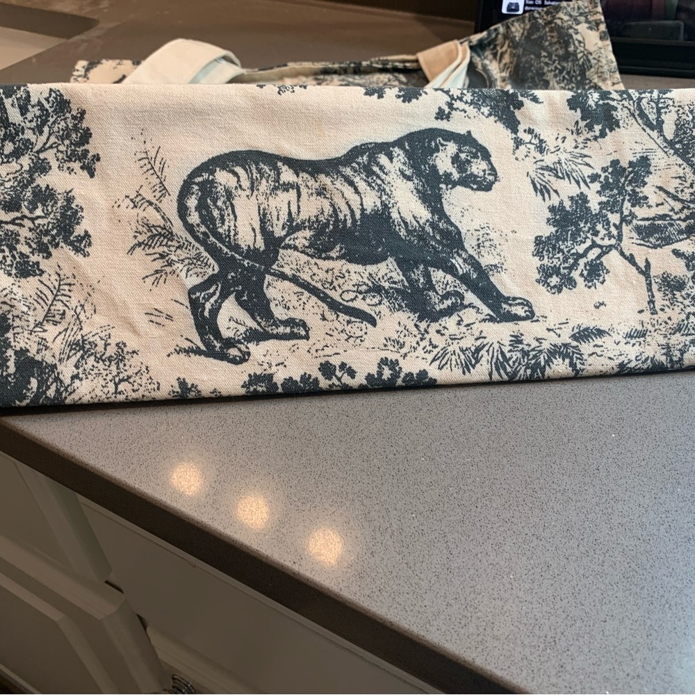 Christian Dior Dioriviera Navy on Cream Canvas Tote Bag - Picture 8 of 12